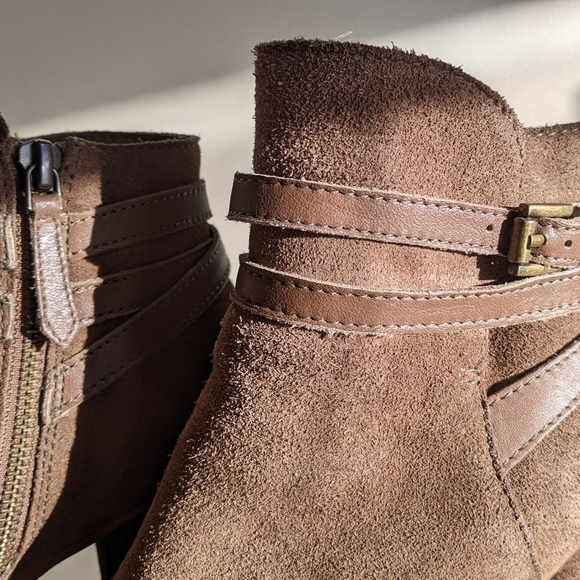 [SOLD]  -- BP TANDEM BOOTIEs brown suede leather booties size 6 - Picture 8 of 9